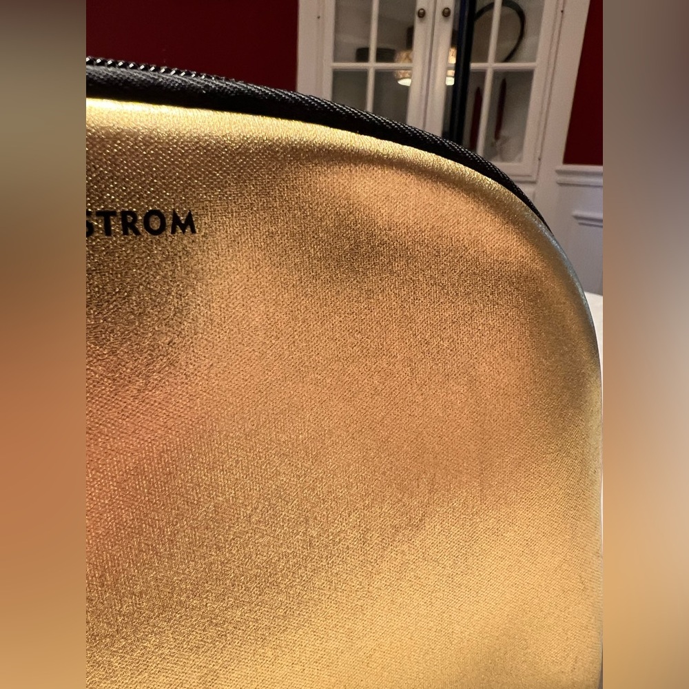 Nordstrom Radiant Gold Cosmetic Case - Picture 4 of 12